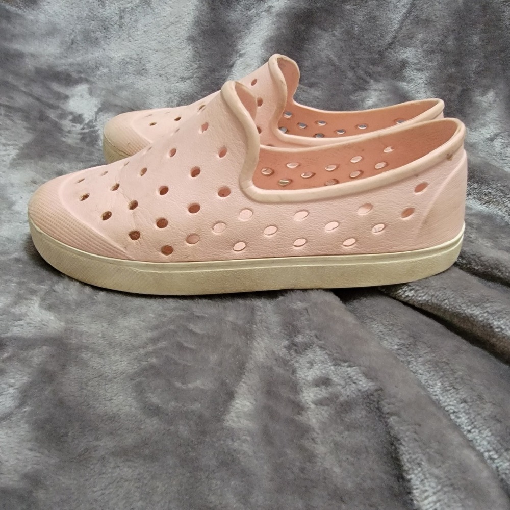 Old Navy Perforated Slip On Shoes Kids 11 Pink Good Water Beach Casual S919